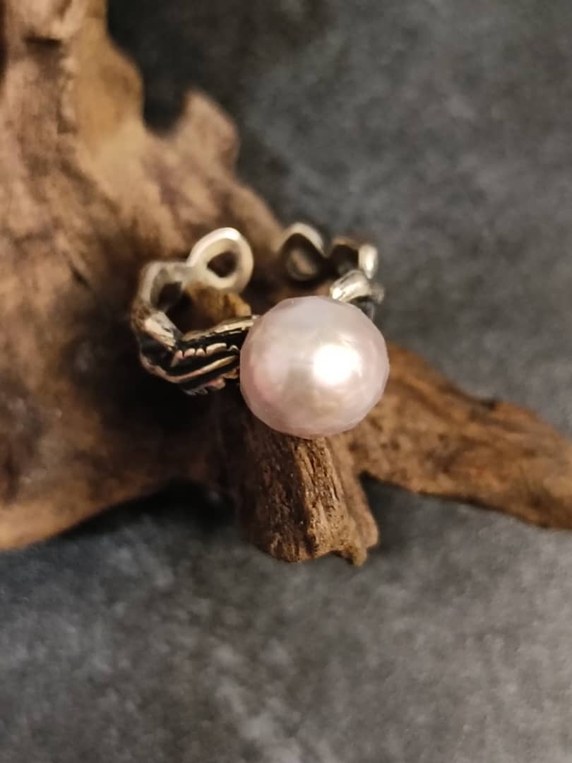 Gilded Harmony Purple Pearl Ring