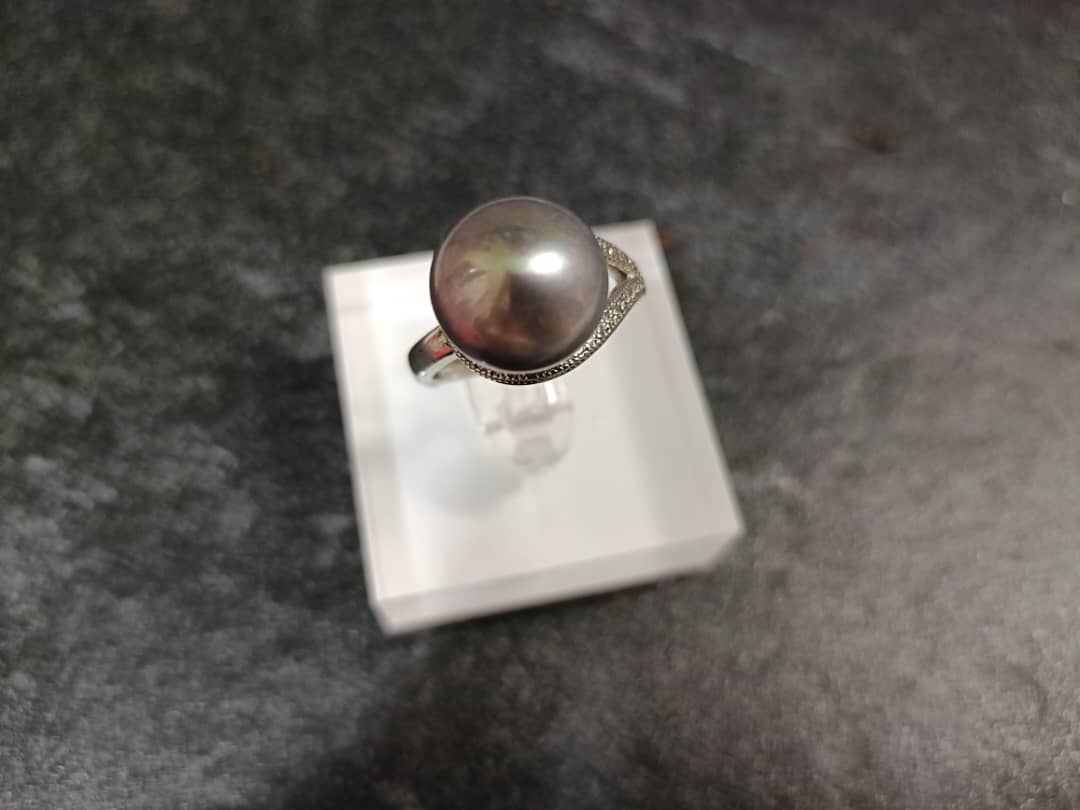 Radiant Whisper Grey Pearl Ring