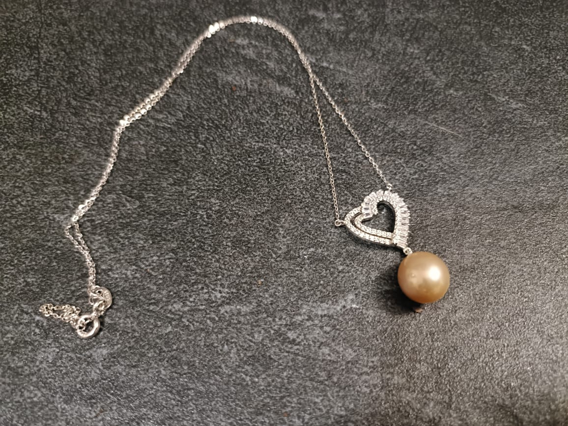 Vintage Heart Charm Golden Pearl Necklace