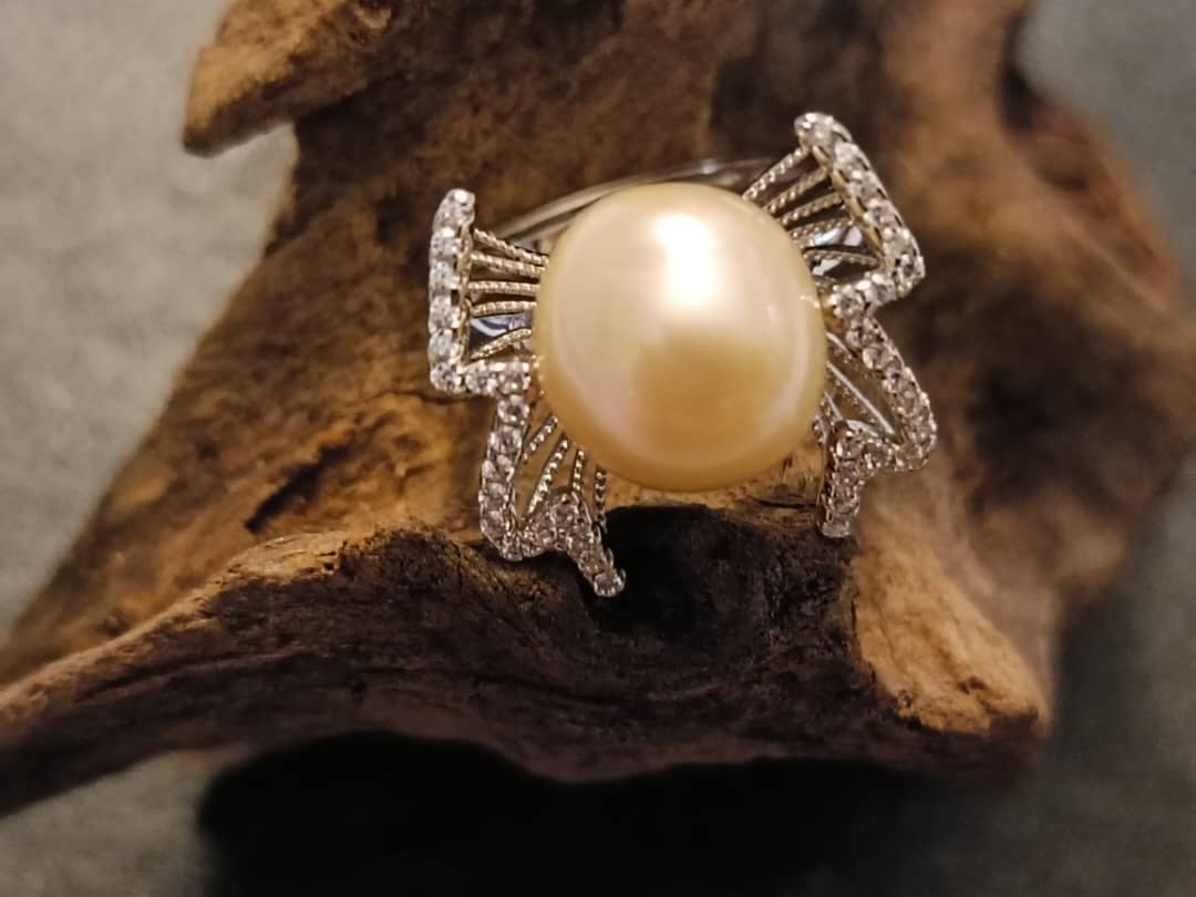Moonlight Ocean Golden Pearl Ring