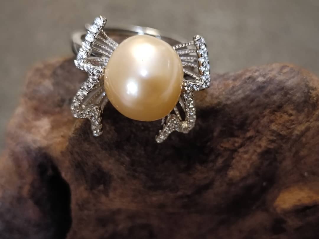 Moonlight Ocean Golden Pearl Ring