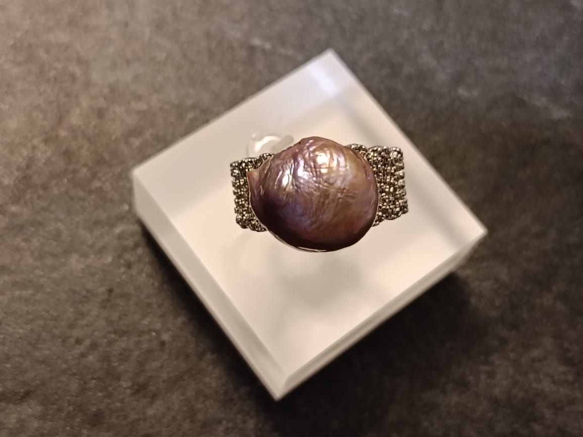 Elegant Aura Purple Pearl Ring