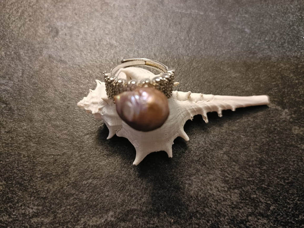 Elegant Aura Purple Pearl Ring