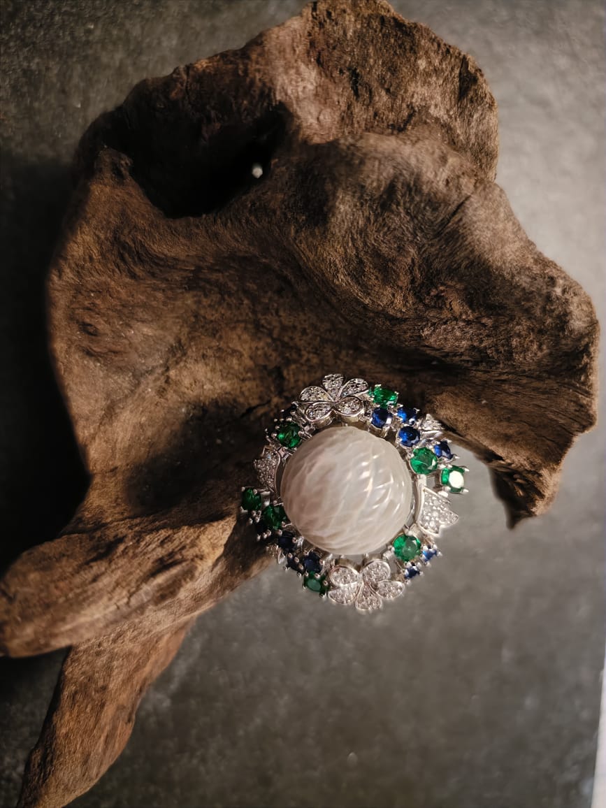 Flower Ember Pearl Ring