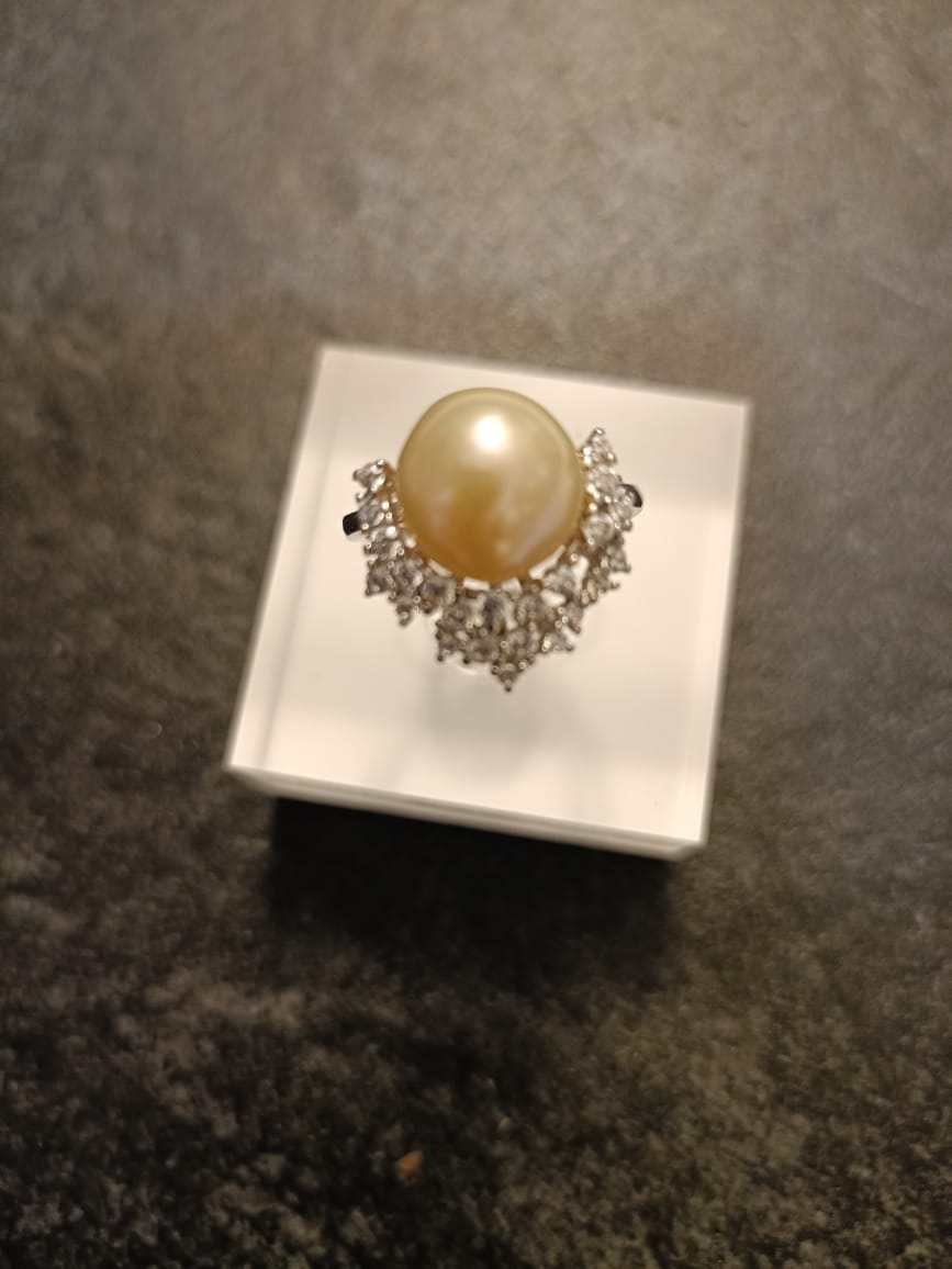 Sea Echo Golden Pearl Ring