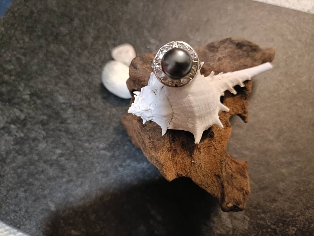 Vintage Black Pearl Ring