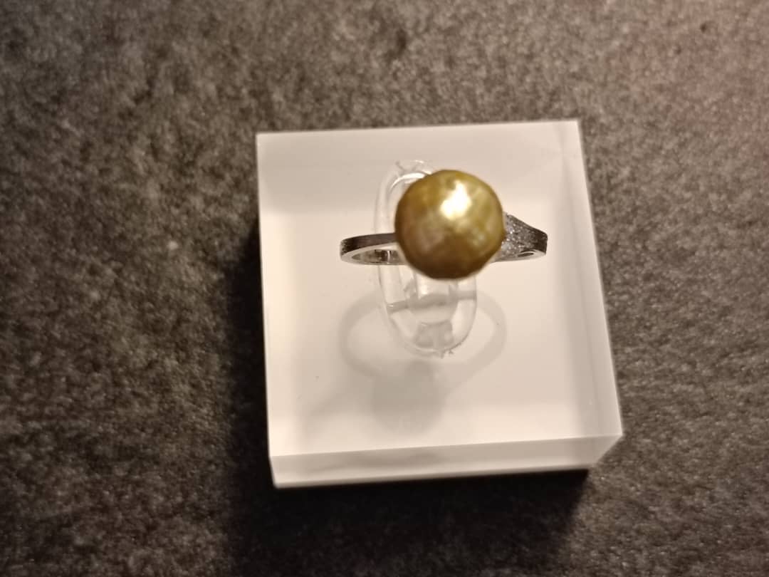 Sunrise Gem Golden Pearl Ring