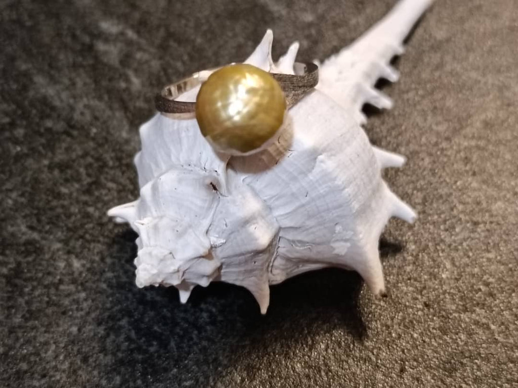 Sunrise Gem Golden Pearl Ring