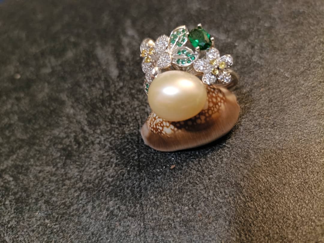 Oval Shape Unique Flowery Pearl Ring