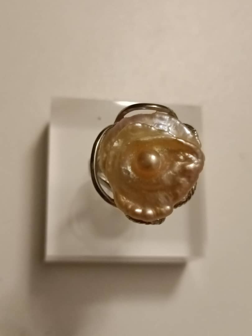 The Flower Ocean Pearl Ring