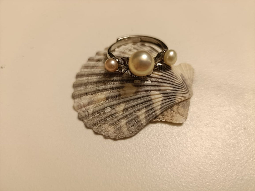 Triple Pinkish Golden Shineth Pearl Ring