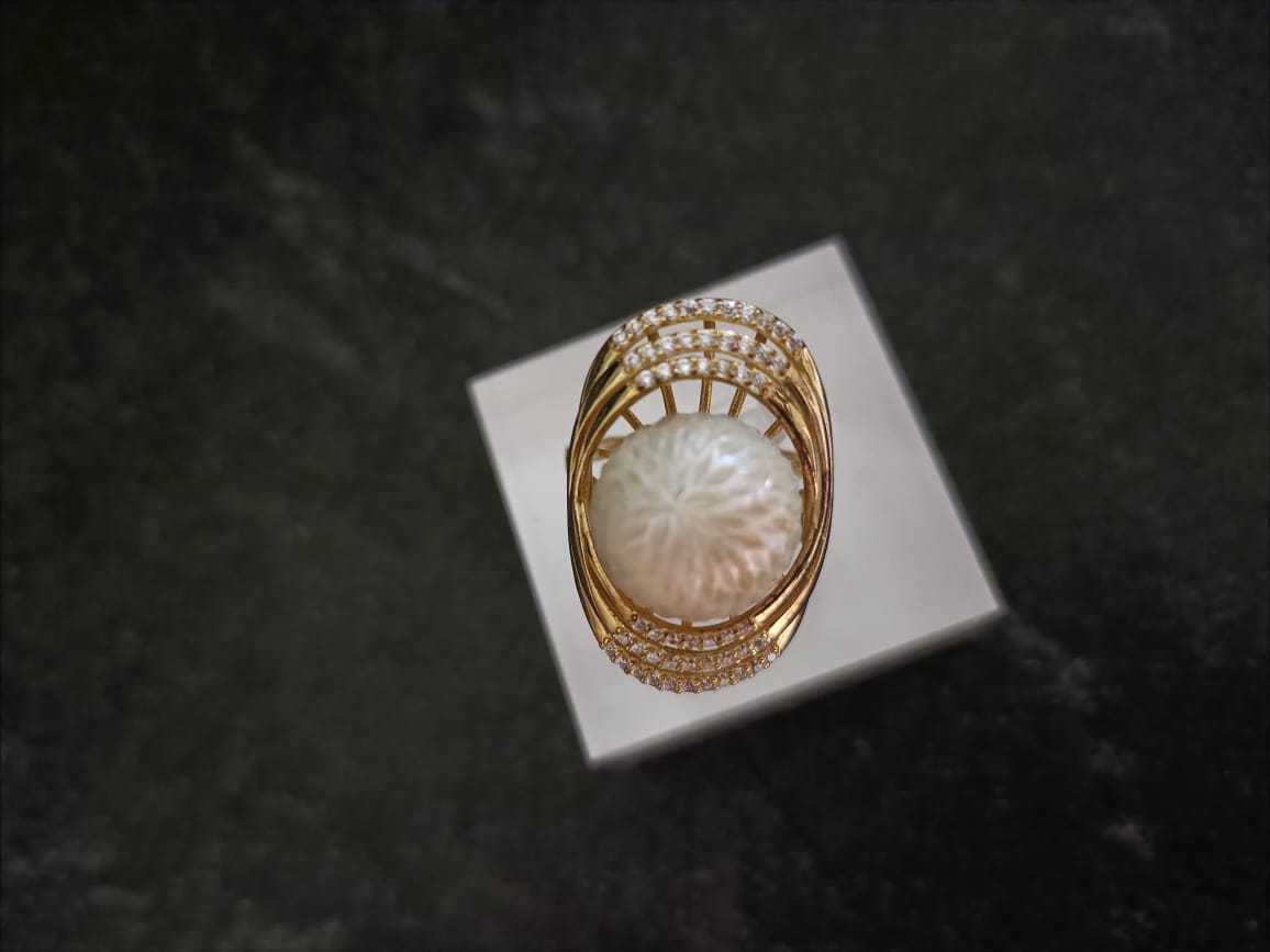Antique Moon Pearl Ring