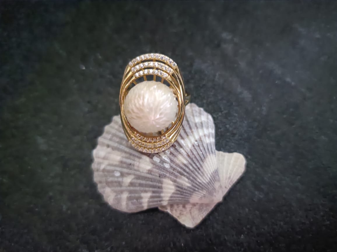Antique Moon Pearl Ring