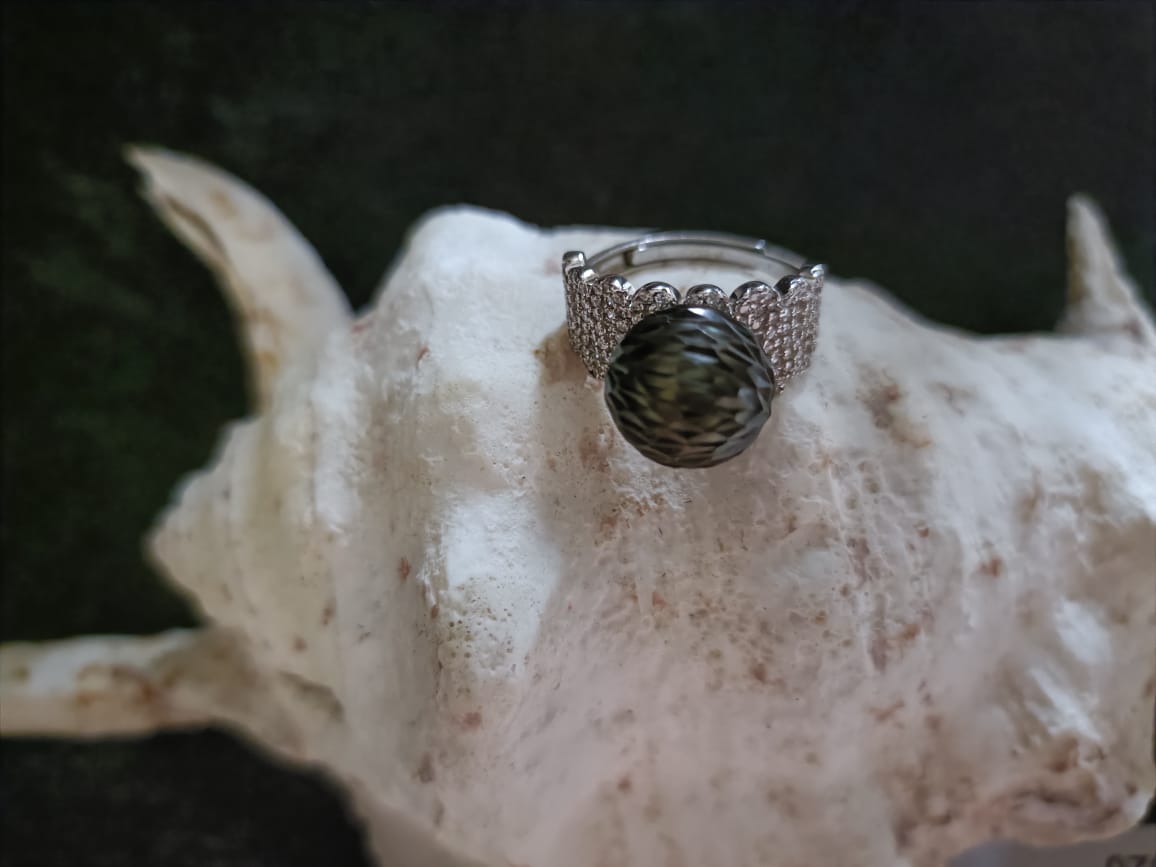 Vintage Glow Black Pearl Ring
