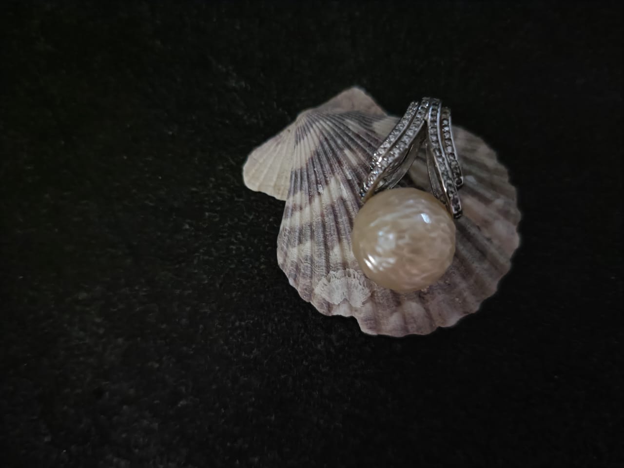 Vintage Aurora Pearl Pendant